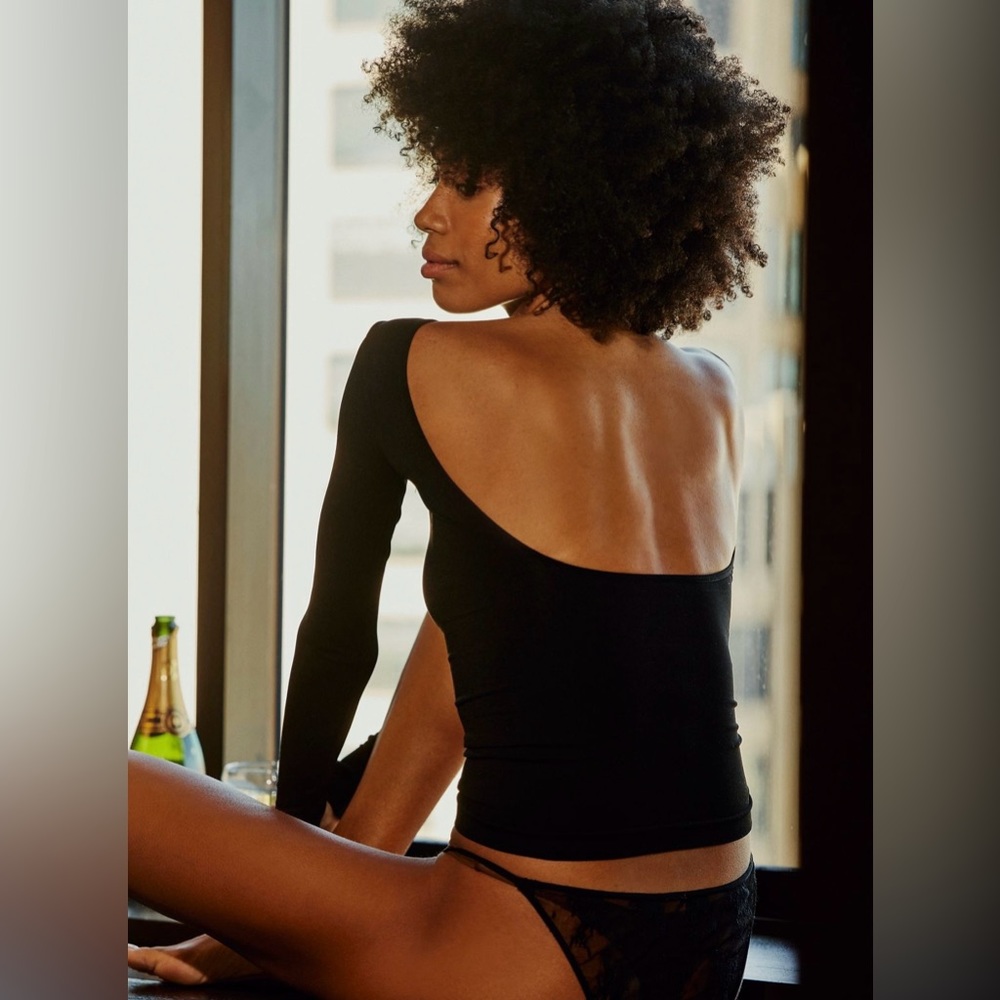 Free People black low back seamless long sleeve XS/S